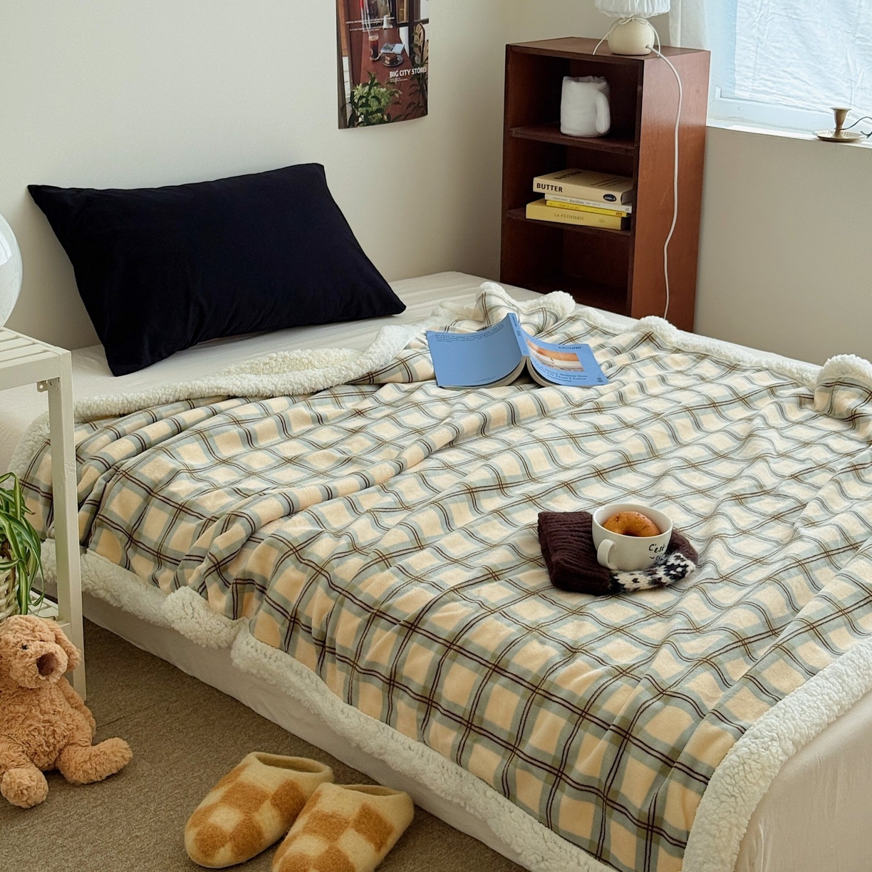 91家纺网 家纺一手货源 找家纺 顾里家纺 2025新款复古格系羊羔绒毯毯子（70*100cm会员11元 100*150cm会员19元 150*200cm会员34元 200*230cm会员43元） 松露奶昔