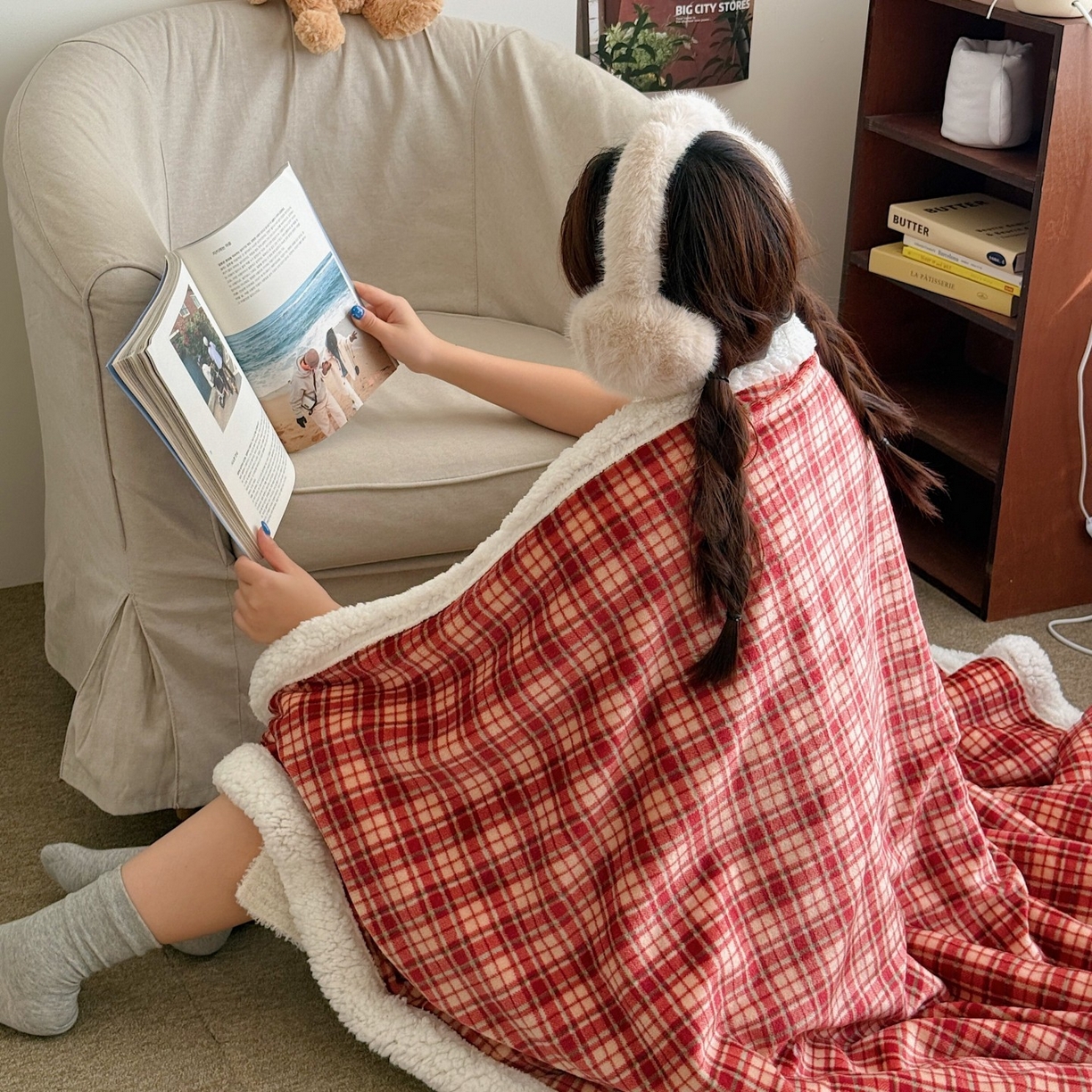 91家纺网 家纺一手货源 找家纺 （总）顾里家纺 2025新款复古格系羊羔绒毯毯子（70*100cm会员11元 100*150cm会员19元 150*200cm会员34元 200*230cm会员43元）