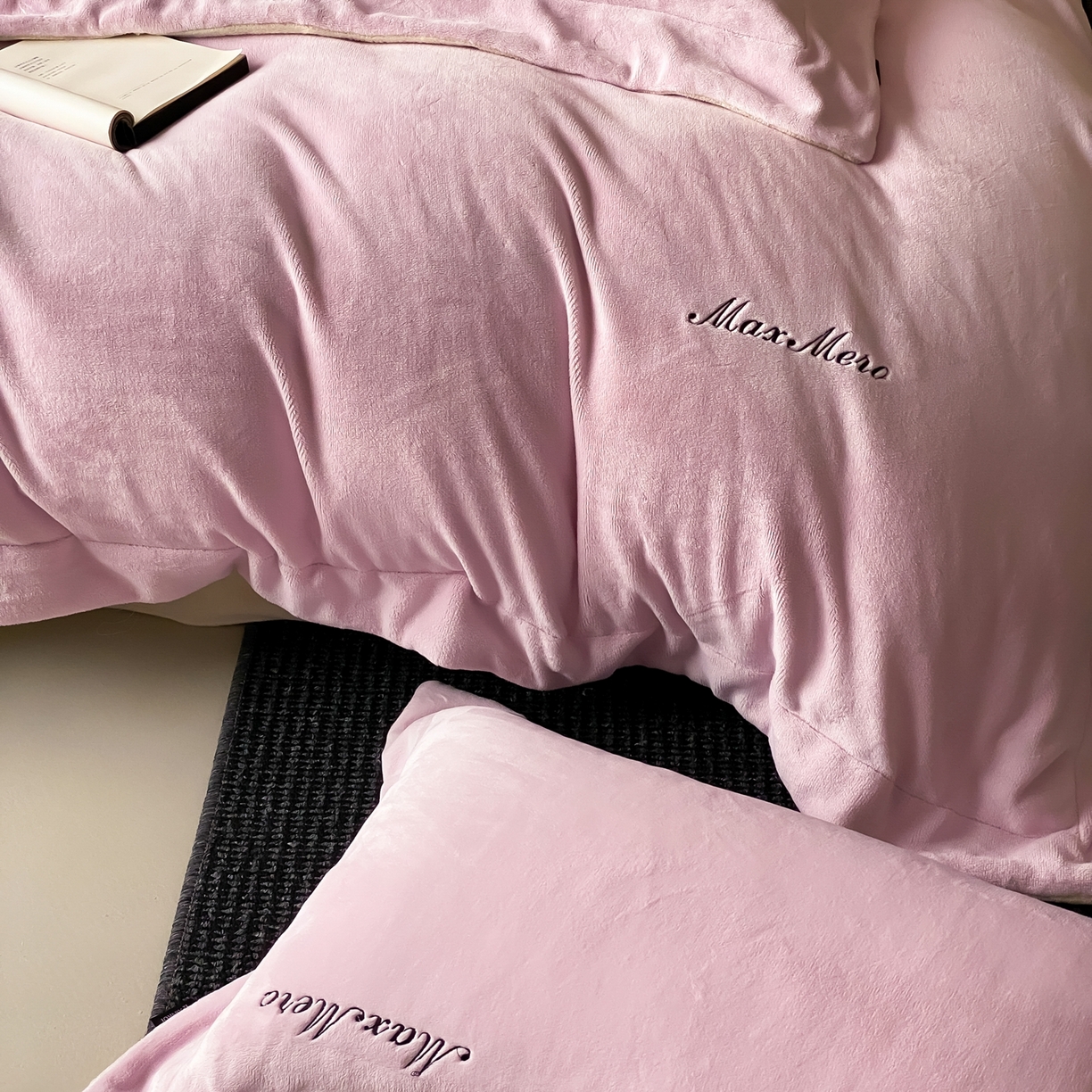 91家纺网 家纺一手货源 找家纺 馨蕊家居 2025秋冬新款轻奢煦暖绒系列-绒云舒（券后控价238/258) 云舒-桃夭粉