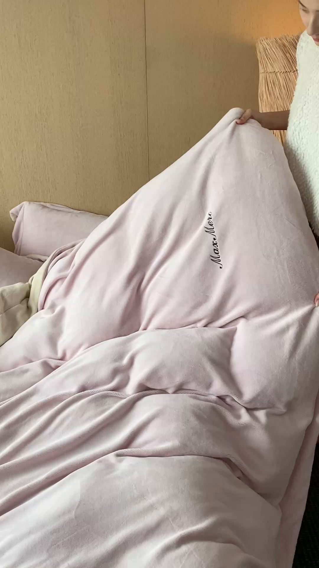 91家纺网 家纺一手货源 找家纺 馨蕊家居 2025秋冬新款轻奢煦暖绒系列-绒云舒（券后控价238/258) 云舒-桃夭粉