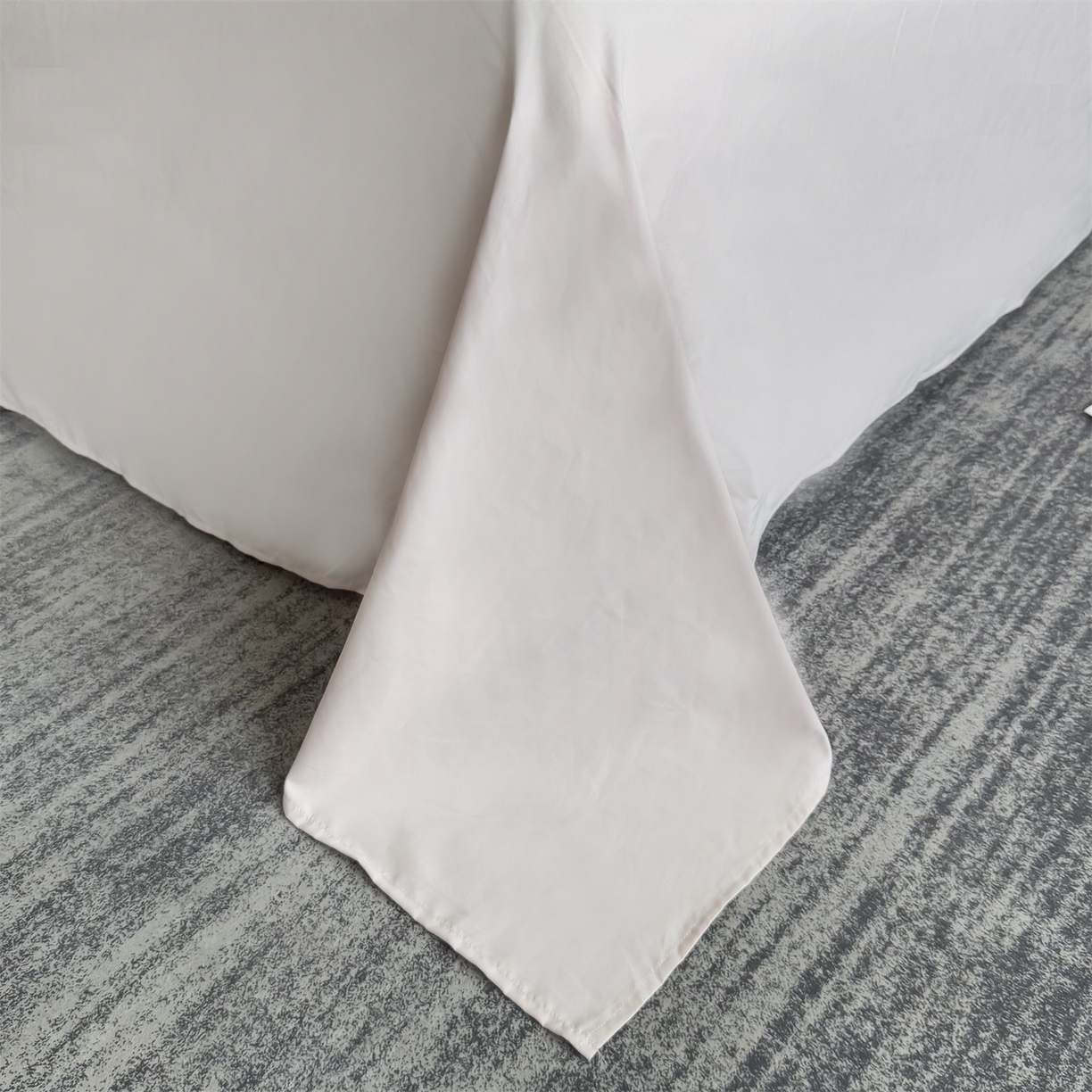 91家纺网 家纺一手货源 找家纺 （总）恋绒家纺 2025新款锦棉加厚磨毛亲肤棉纯色刺绣四件套