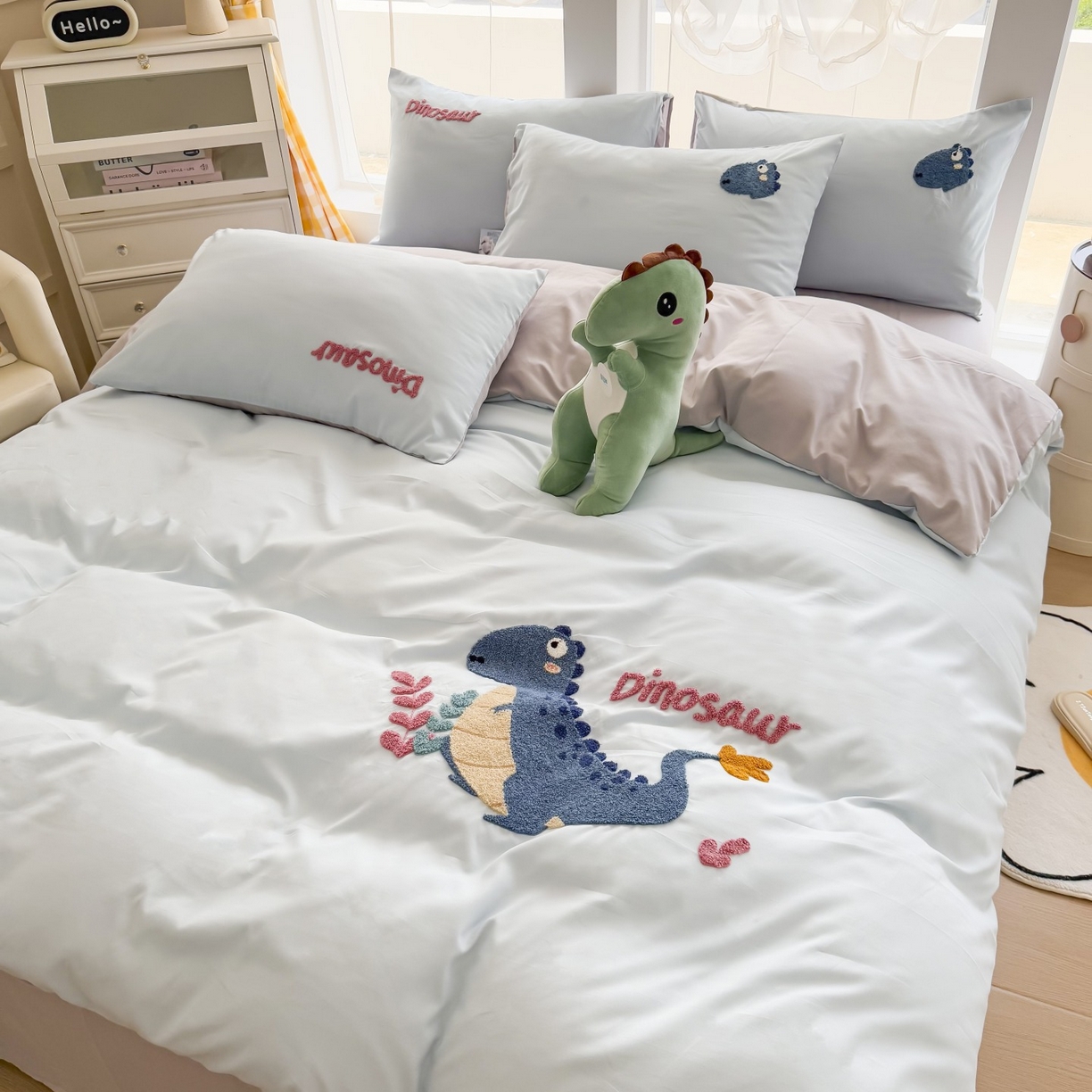 91家纺网 家纺一手货源 找家纺 （总）恋绒家纺 2025新款水洗棉毛巾绣卡通绣花学生三件套四件套