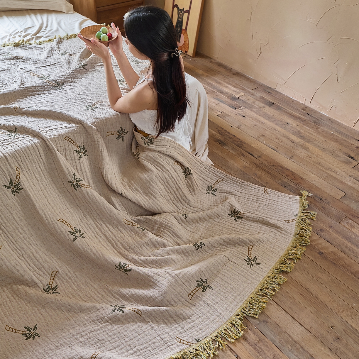 91家纺网 家纺一手货源 找家纺 沐瑟家纺 2025新款亲肤全棉纱布盖毯毯子 椰树-咖色