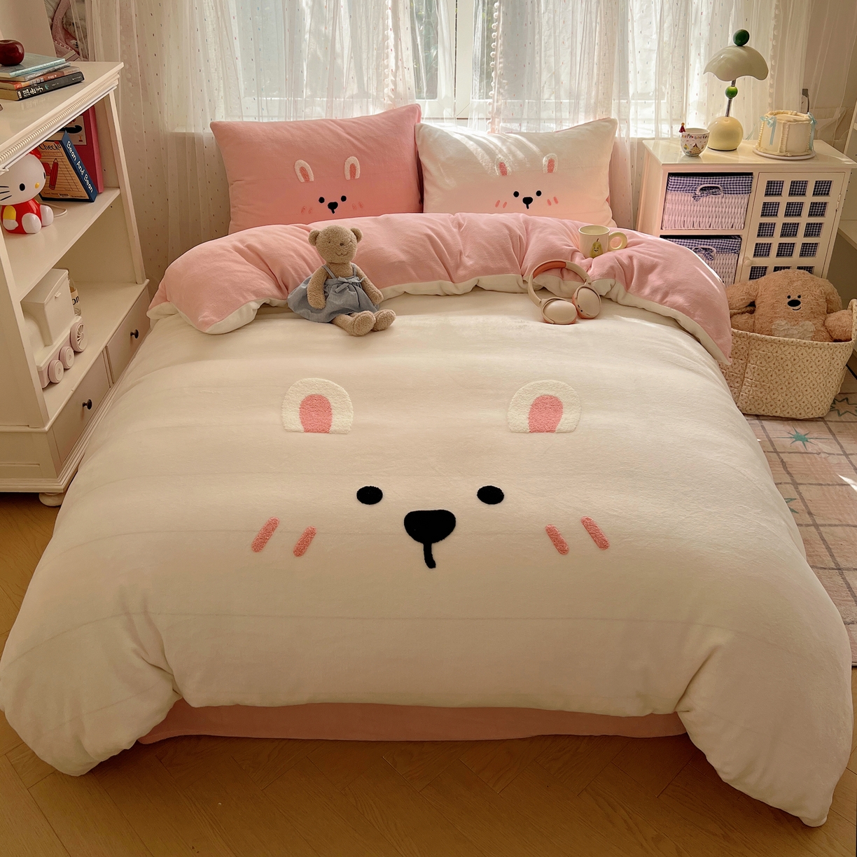 顾里家纺 2025新款可爱表情包毛巾绣牛奶绒四件套 甜心粉兔