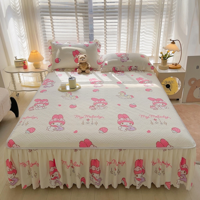 91家纺网 家纺一手货源 找家纺 （总）艾兜坊 2025新款三丽鸥水洗棉夹棉床裙