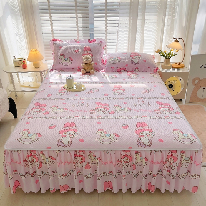 91家纺网 家纺一手货源 找家纺 （总）艾兜坊 2025新款三丽鸥水洗棉夹棉床裙