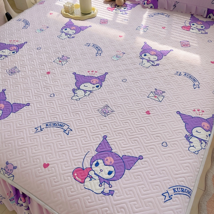 91家纺网 家纺一手货源 找家纺 （总）艾兜坊 2025新款三丽鸥水洗棉夹棉床裙