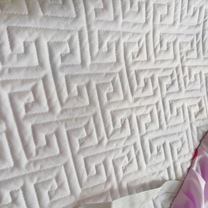 91家纺网 家纺一手货源 找家纺 （总）艾兜坊 2025新款三丽鸥水洗棉夹棉床裙