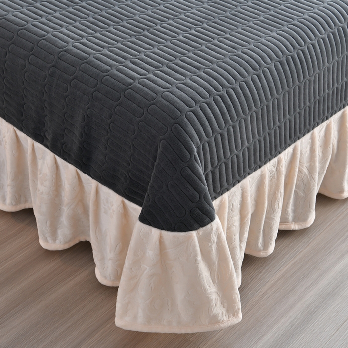 91家纺网 家纺一手货源 找家纺 星窝家纺 2025新款雕花绒床盖四件套 控价标准139（直播拼多多淘宝） 灵动奶白+深灰