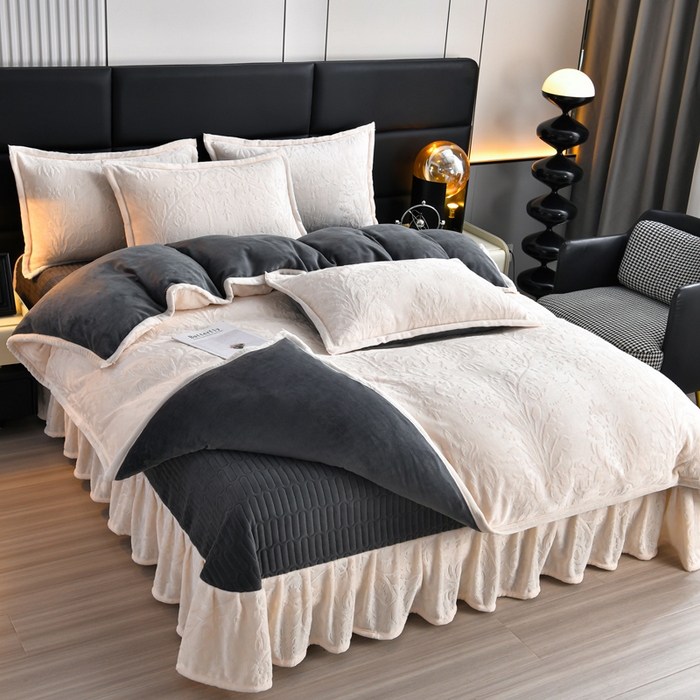 91家纺网 家纺一手货源 找家纺 星窝家纺 2025新款雕花绒床盖四件套 控价标准139（直播拼多多淘宝） 灵动奶白+深灰