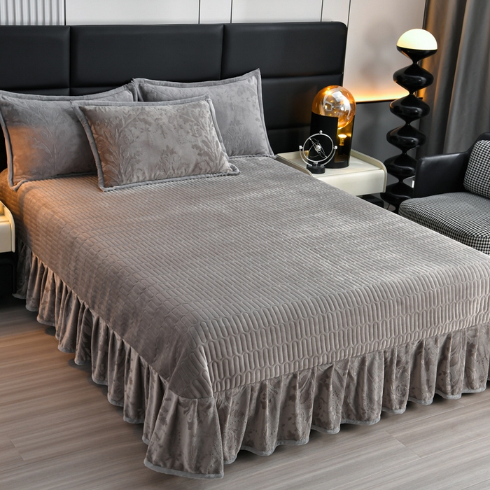 91家纺网 家纺一手货源 找家纺 星窝家纺 2025新款雕花绒床盖四件套 控价标准139（直播拼多多淘宝） 灵动浅灰