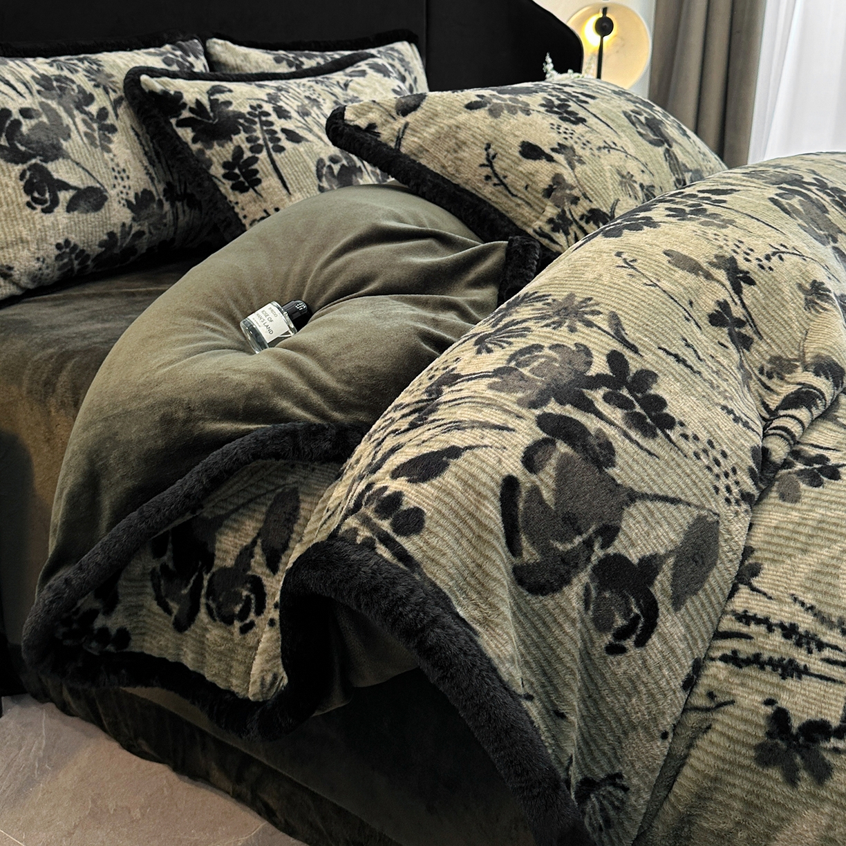 91家纺网 家纺一手货源 找家纺 （总）畅畅家纺 2025新款高克重新款冬季加厚兔毛绒包边款床单床笠四件套