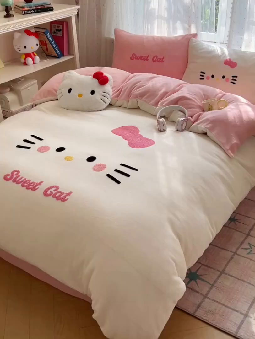91家纺网 家纺一手货源 找家纺 顾里家纺 2025新款可爱表情包毛巾绣牛奶绒四件套 小甜猫