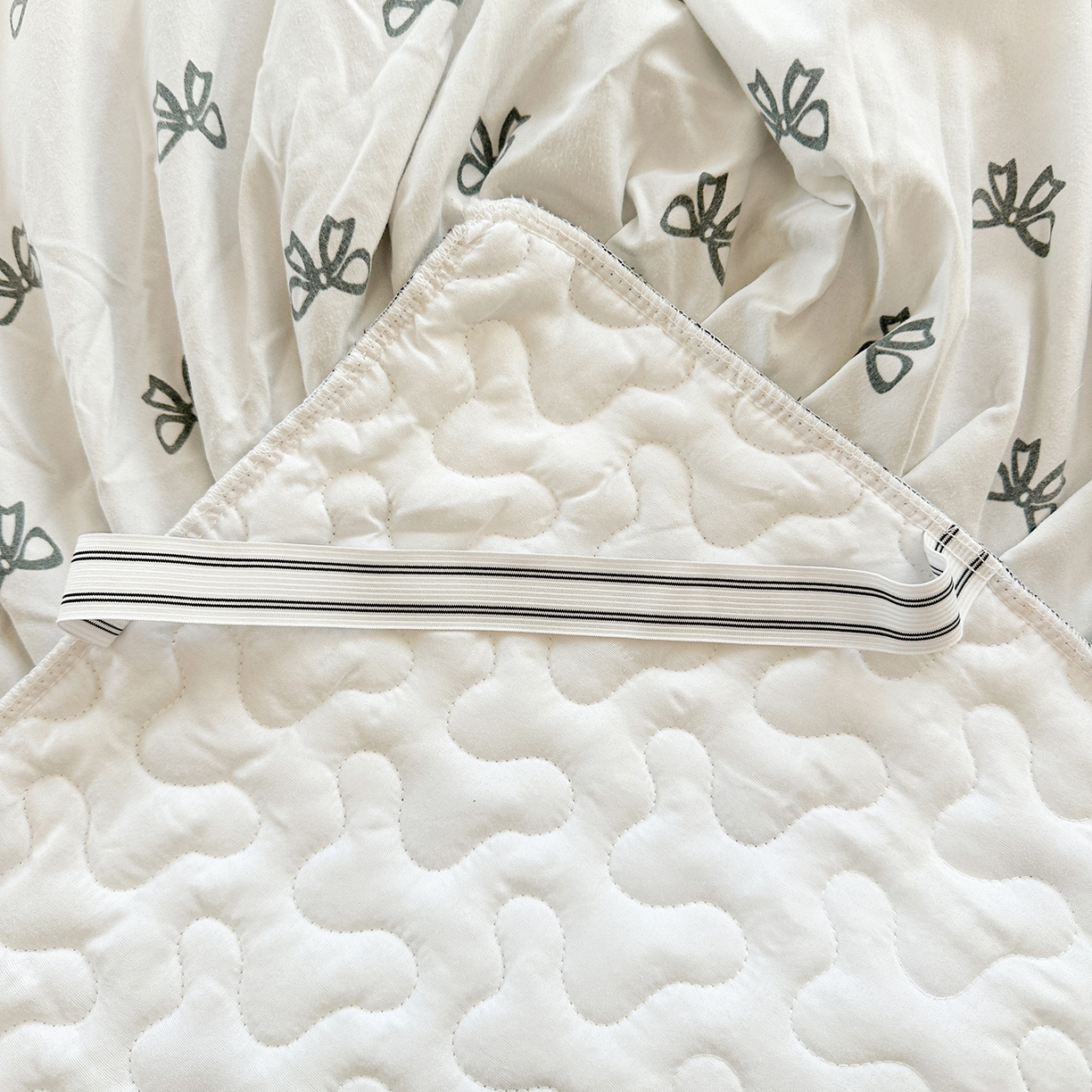 91家纺网 家纺一手货源 找家纺 笠裙家纺 2025新款水洗棉荷叶花边法式赫本风夹棉加厚床裙单床裙床裙单件 夹棉-蝴蝶结