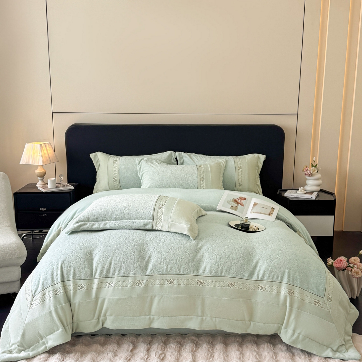 91家纺网 家纺一手货源 找家纺 博纳家纺 2025新款230克雕花绒法式花边刺绣加厚牛奶绒四件套-花海 控价劵后248（严格按控价来） 花海-优雅绿