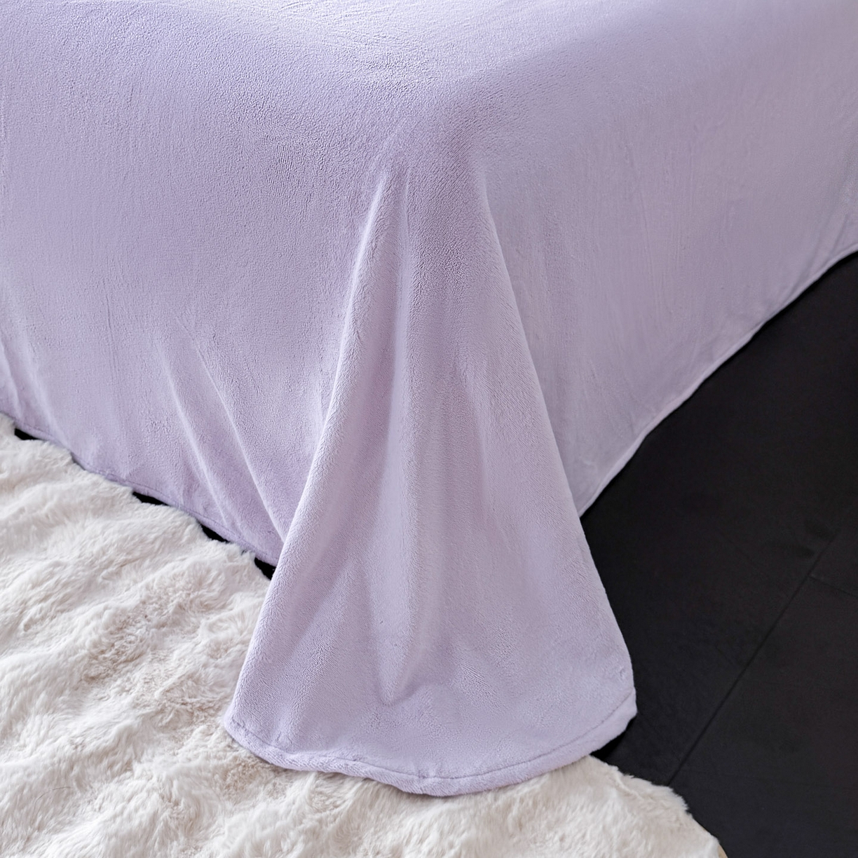 91家纺网 家纺一手货源 找家纺 博纳家纺 2025新款230克雕花绒法式花边刺绣加厚牛奶绒四件套-花海 控价劵后248（严格按控价来） 花海-浅紫