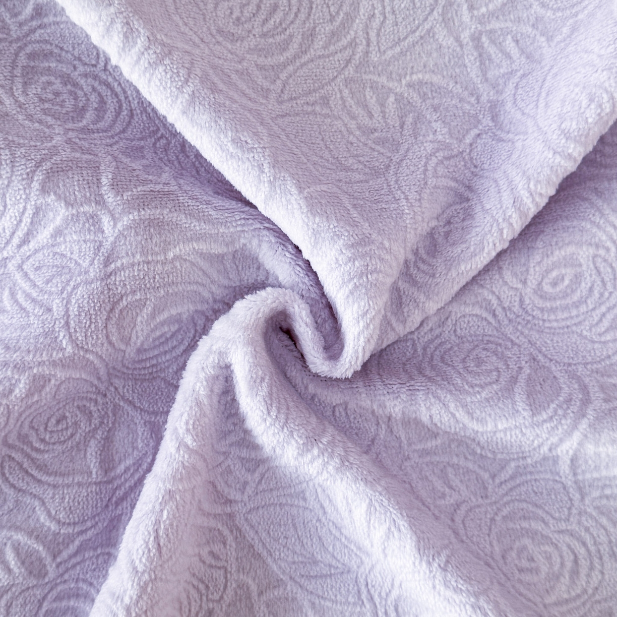 91家纺网 家纺一手货源 找家纺 博纳家纺 2025新款230克雕花绒法式花边刺绣加厚牛奶绒四件套-花海 控价劵后248（严格按控价来） 花海-浅紫