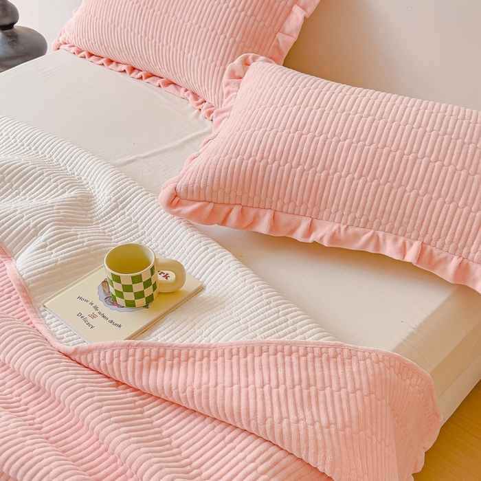 91家纺网 家纺一手货源 找家纺 （总）乐野家居 2025新款A类加厚素色牛奶绒床盖系列