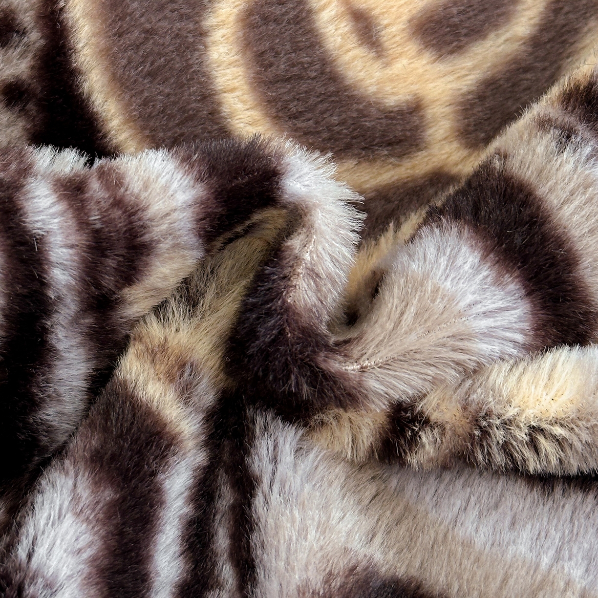 91家纺网 家纺一手货源 找家纺 畅畅家纺 2025新款高克重新款冬季加厚兔毛绒包边款床单床笠四件套 斑马纹-咖