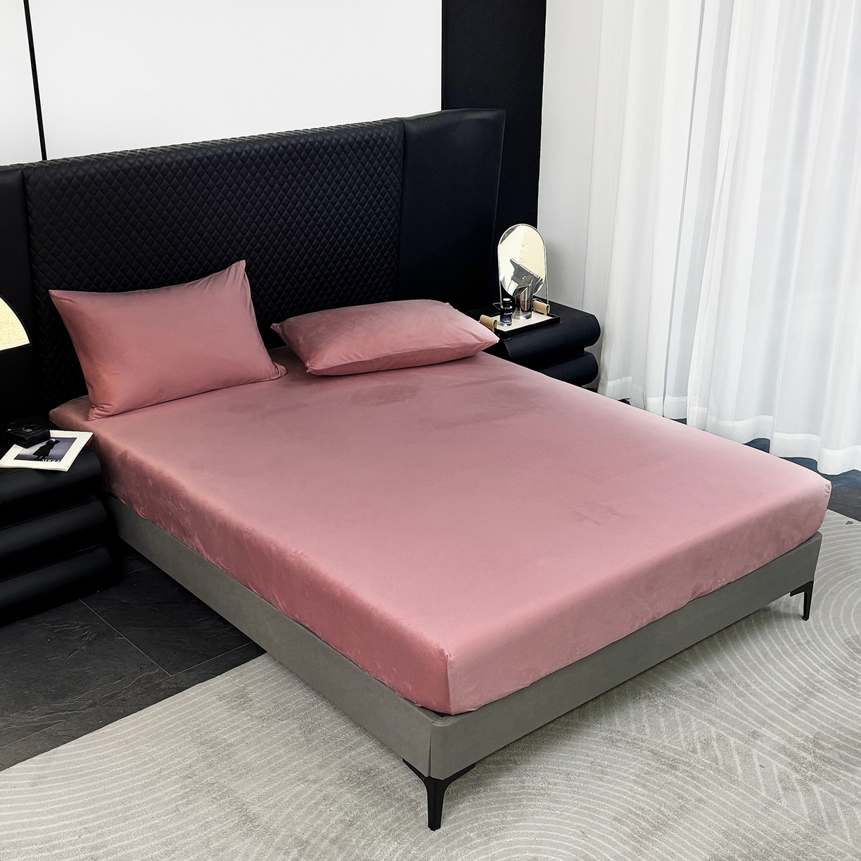 91家纺网 家纺一手货源 找家纺 馨乐家纺 2025新款简约时尚纯色水晶绒床笠 豆沙