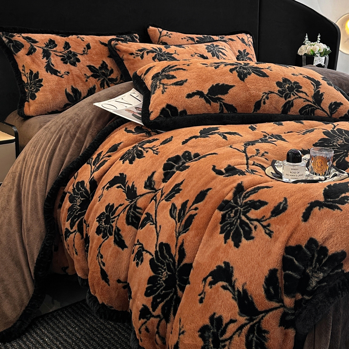 91家纺网 家纺一手货源 找家纺 畅畅家纺 2025新款高克重新款冬季加厚兔毛绒包边款床单床笠四件套 国色天香