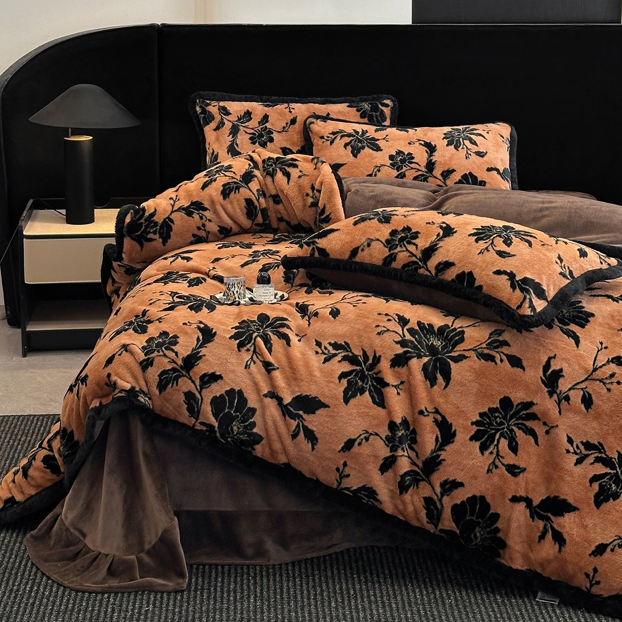 91家纺网 家纺一手货源 找家纺 畅畅家纺 2025新款高克重新款冬季加厚兔毛绒包边款床单床笠四件套 国色天香