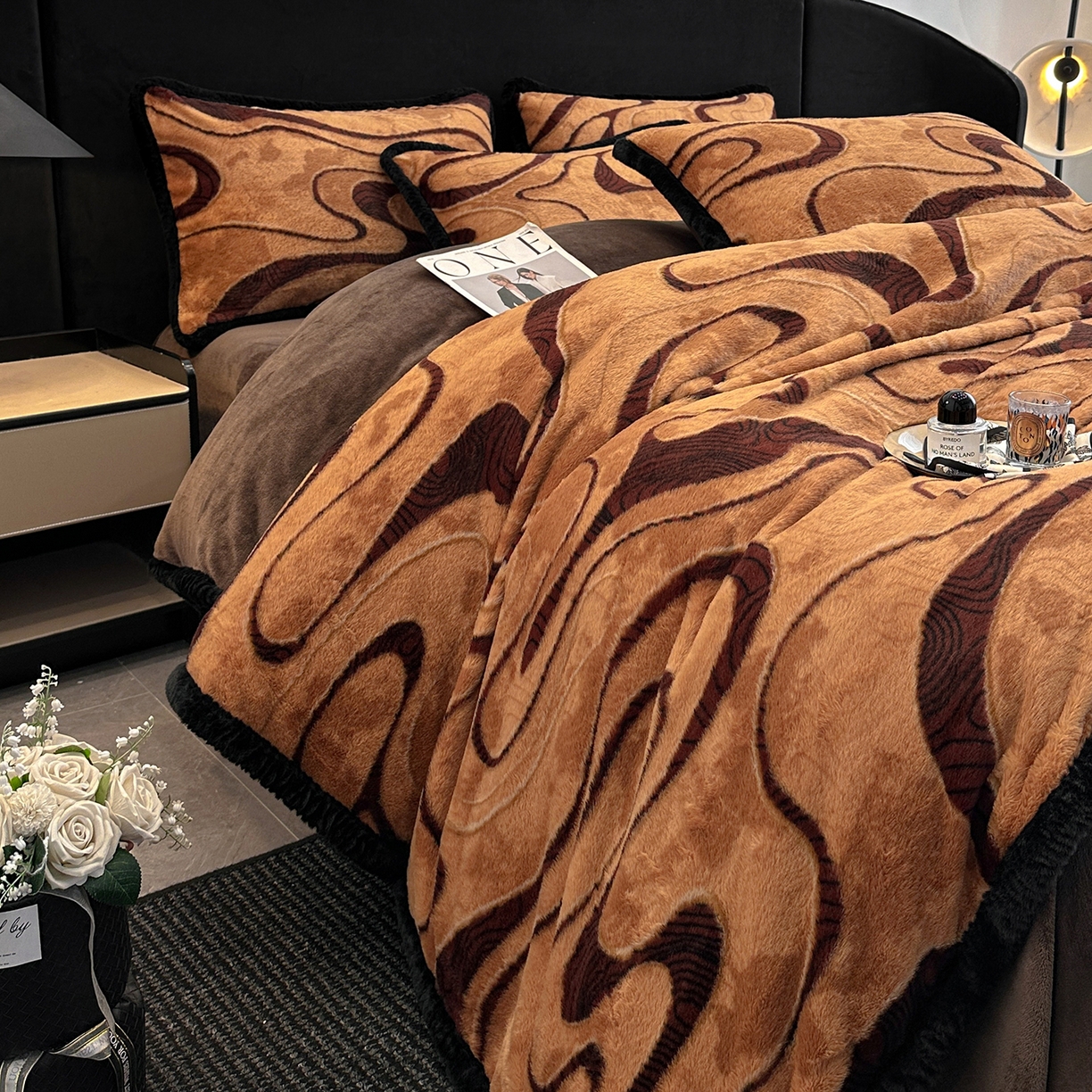 91家纺网 家纺一手货源 找家纺 畅畅家纺 2025新款高克重新款冬季加厚兔毛绒包边款床单床笠四件套 极简生活