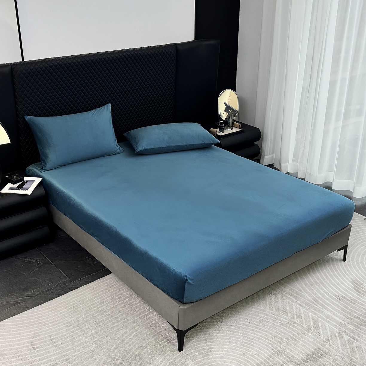 91家纺网 家纺一手货源 找家纺 馨乐家纺 2025新款简约时尚纯色水晶绒床笠 深蓝