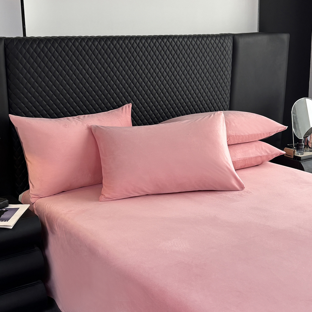 91家纺网 家纺一手货源 找家纺 馨乐家纺 2025新款简约时尚纯色水晶绒床单 豆沙