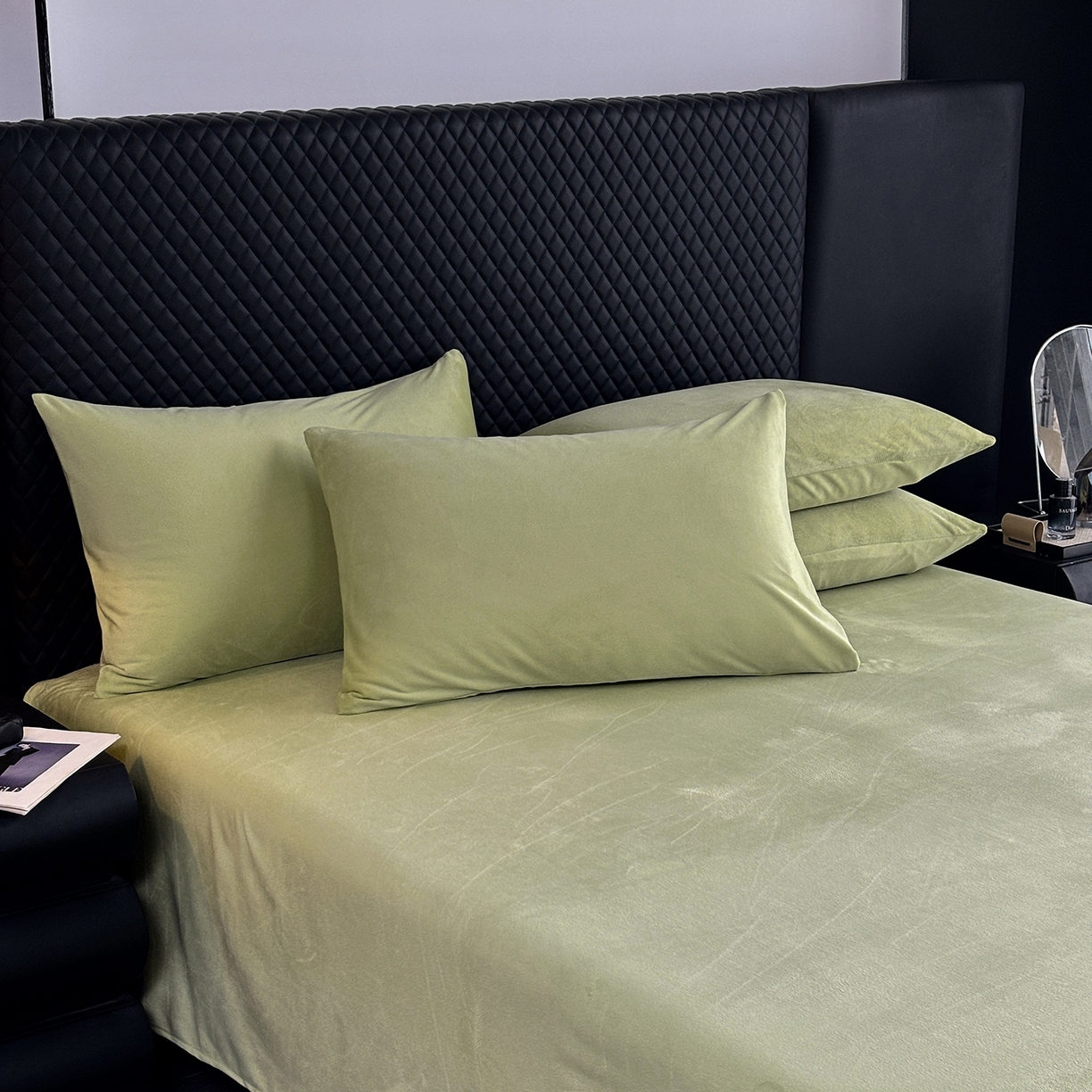 91家纺网 家纺一手货源 找家纺 馨乐家纺 2025新款简约时尚纯色水晶绒床单 抹茶