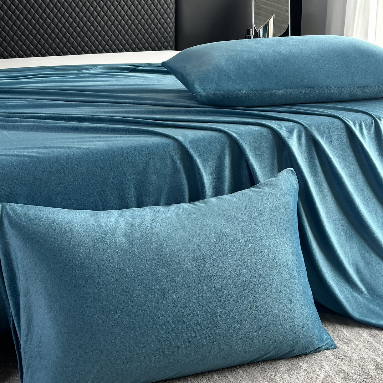 91家纺网 家纺一手货源 找家纺 馨乐家纺 2025新款简约时尚纯色水晶绒床单 深蓝