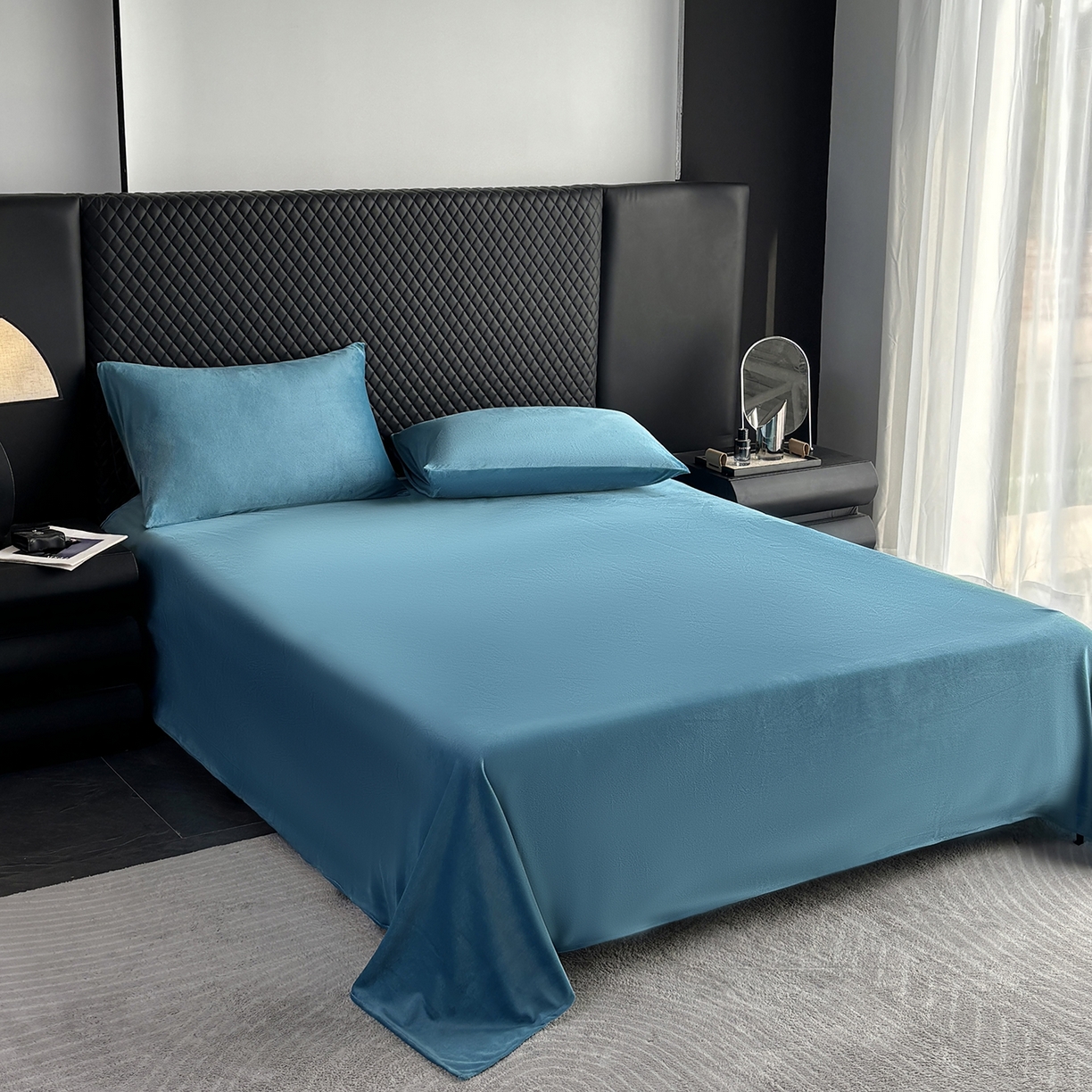 91家纺网 家纺一手货源 找家纺 馨乐家纺 2025新款简约时尚纯色水晶绒床单 深蓝