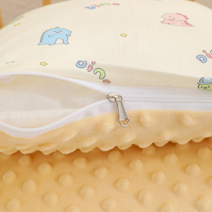 91家纺网 家纺一手货源 找家纺 织布人 2025新款枕芯A类全棉卡通豆豆枕双面可用儿童学生枕套+枕芯可拆洗 A类恐龙宝宝