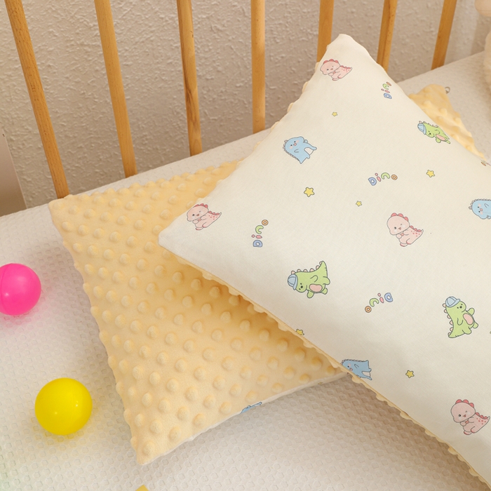 91家纺网 家纺一手货源 找家纺 织布人 2025新款枕芯A类全棉卡通豆豆枕双面可用儿童学生枕套+枕芯可拆洗 A类恐龙宝宝