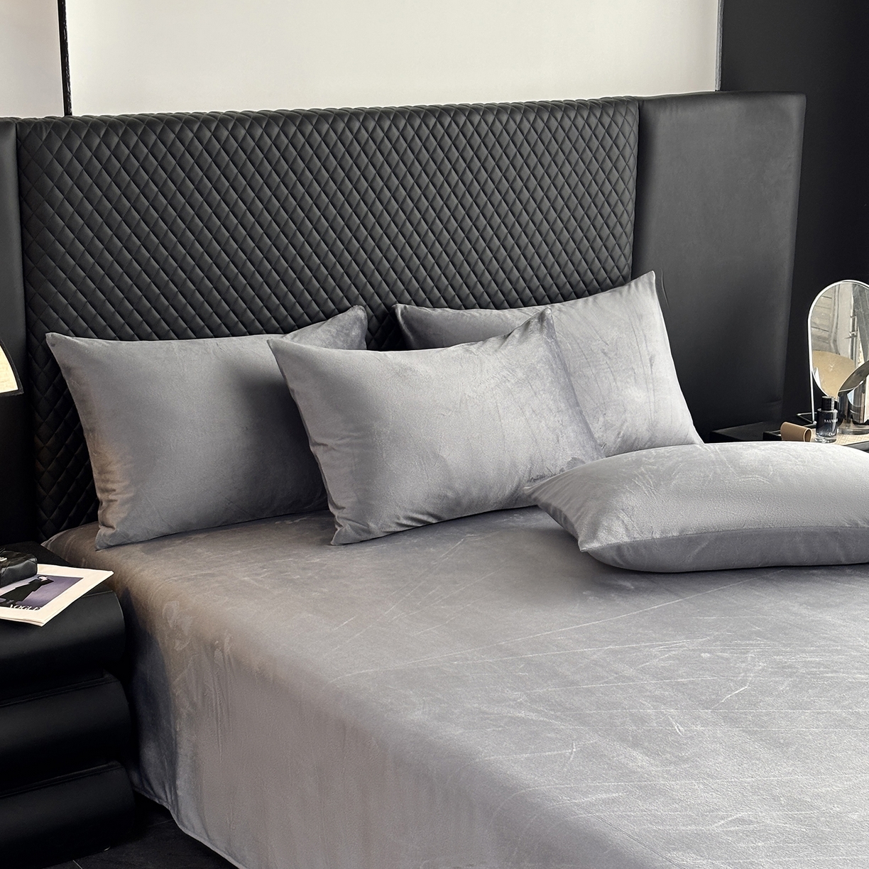 91家纺网 家纺一手货源 找家纺 馨乐家纺 2025新款简约时尚纯色水晶绒床单 深灰