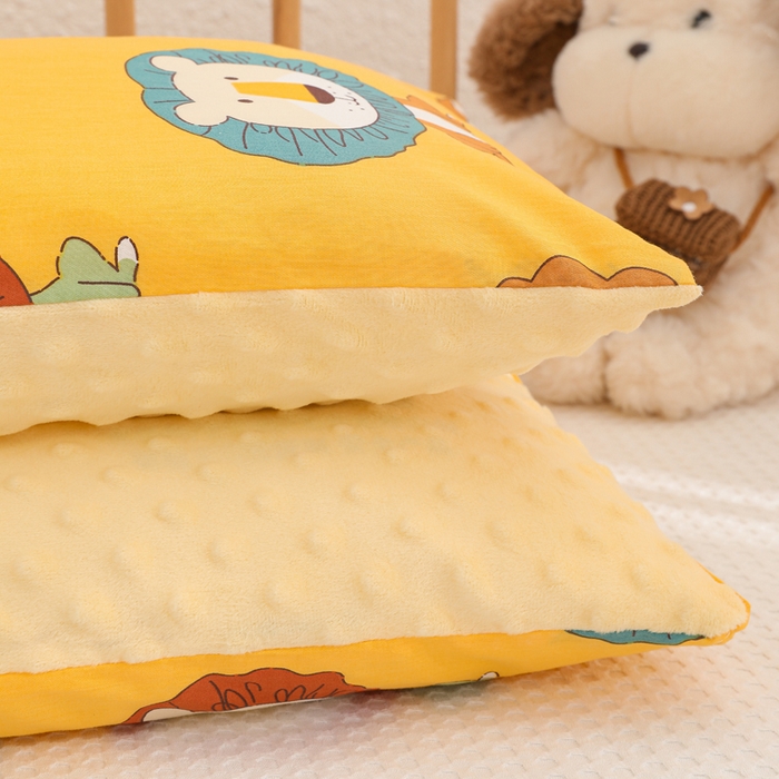 91家纺网 家纺一手货源 找家纺 织布人 2025新款枕芯A类全棉卡通豆豆枕双面可用儿童学生枕套+枕芯可拆洗 A类狮子王国