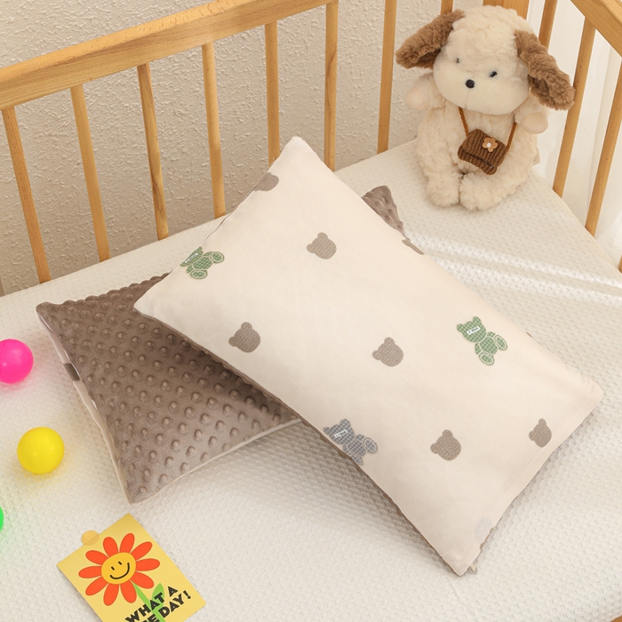 91家纺网 家纺一手货源 找家纺 织布人 2025新款枕芯A类全棉卡通豆豆枕双面可用儿童学生枕套+枕芯可拆洗 A类萌迪奶咖