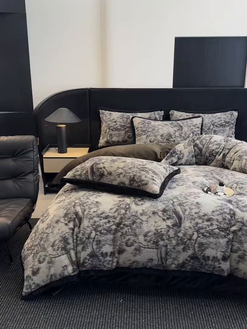 91家纺网 家纺一手货源 找家纺 畅畅家纺 2025新款高克重新款冬季加厚兔毛绒包边款床单床笠四件套 林影