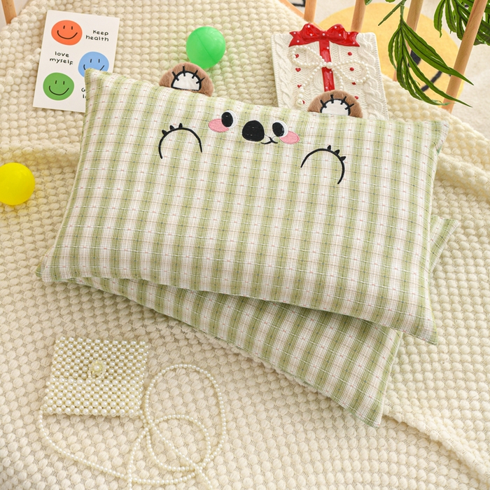 91家纺网 家纺一手货源 找家纺 织布人 2025新款枕芯A类全棉卡通儿童枕幼儿园午睡枕学生宿舍专用枕头-开心熊 A类卡通开心熊-果绿