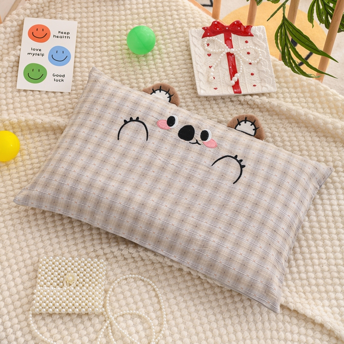 91家纺网 家纺一手货源 找家纺 （总）织布人 2025新款枕芯A类全棉卡通儿童枕幼儿园午睡枕学生宿舍专用枕头-开心熊