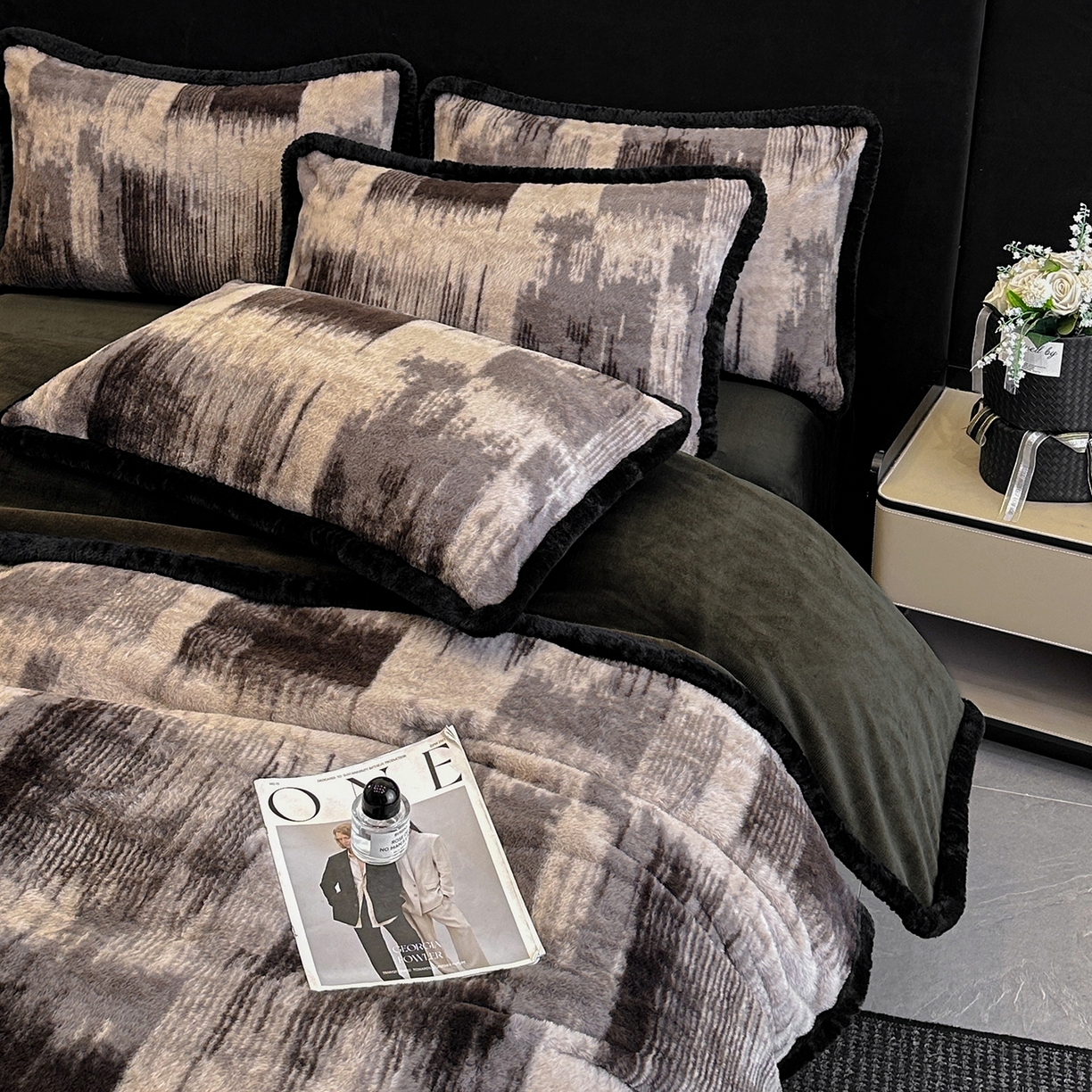 91家纺网 家纺一手货源 找家纺 畅畅家纺 2025新款高克重新款冬季加厚兔毛绒包边款床单床笠四件套 灵感