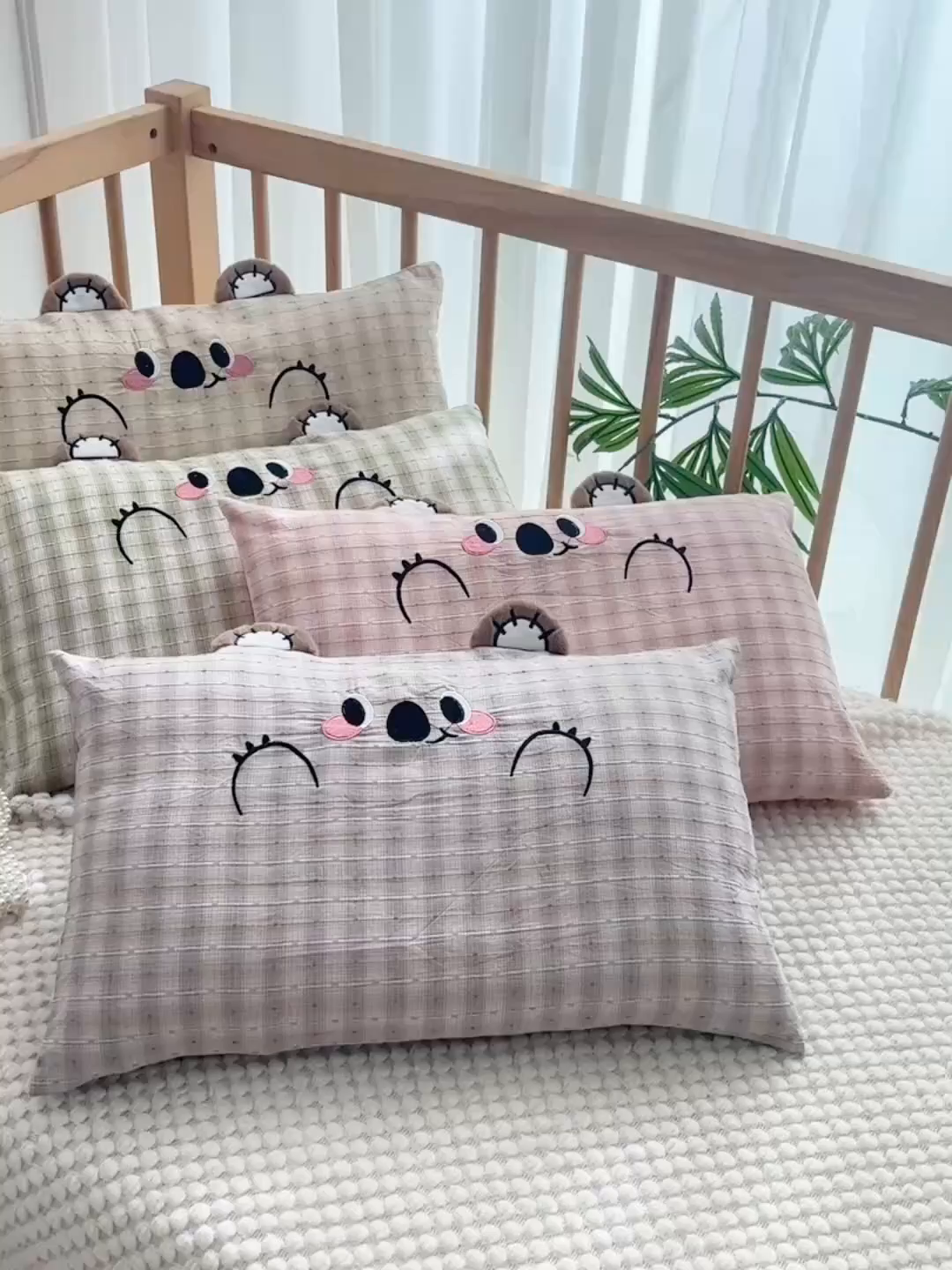 91家纺网 家纺一手货源 找家纺 （总）织布人 2025新款枕芯A类全棉卡通儿童枕幼儿园午睡枕学生宿舍专用枕头-开心熊