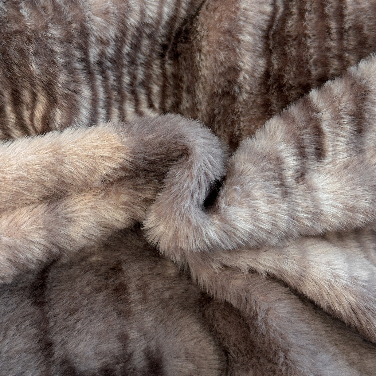 91家纺网 家纺一手货源 找家纺 畅畅家纺 2025新款高克重新款冬季加厚兔毛绒包边款床单床笠四件套 灵感