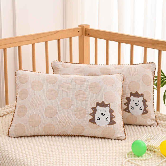 91家纺网 家纺一手货源 找家纺 织布人 2025新款枕芯A类全棉卡通儿童枕幼儿园午睡枕学生宿舍专用枕头-小刺猬 A类卡通小刺猬-咖色