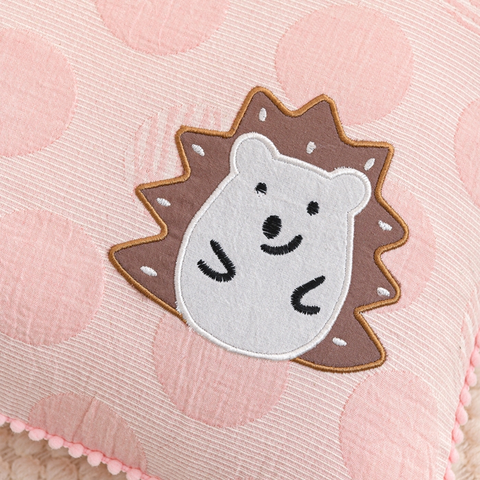 91家纺网 家纺一手货源 找家纺 （总）织布人 2025新款枕芯A类全棉卡通儿童枕幼儿园午睡枕学生宿舍专用枕头-小刺猬