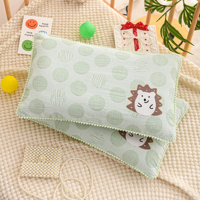 91家纺网 家纺一手货源 找家纺 织布人 2025新款枕芯A类全棉卡通儿童枕幼儿园午睡枕学生宿舍专用枕头-小刺猬 A类卡通小刺猬-果绿