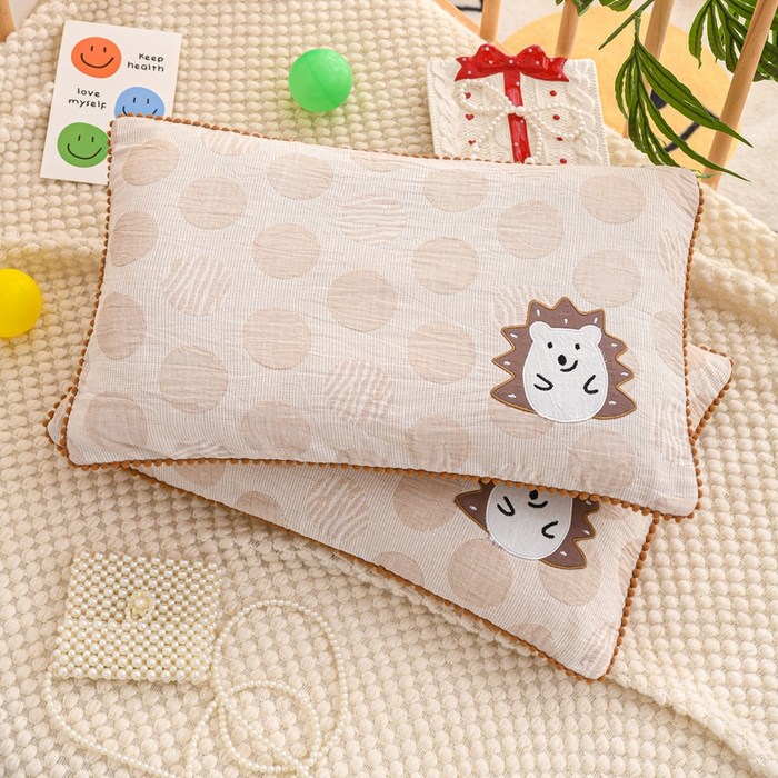 91家纺网 家纺一手货源 找家纺 织布人 2025新款枕芯A类全棉卡通儿童枕幼儿园午睡枕学生宿舍专用枕头-小刺猬 A类卡通小刺猬-咖色