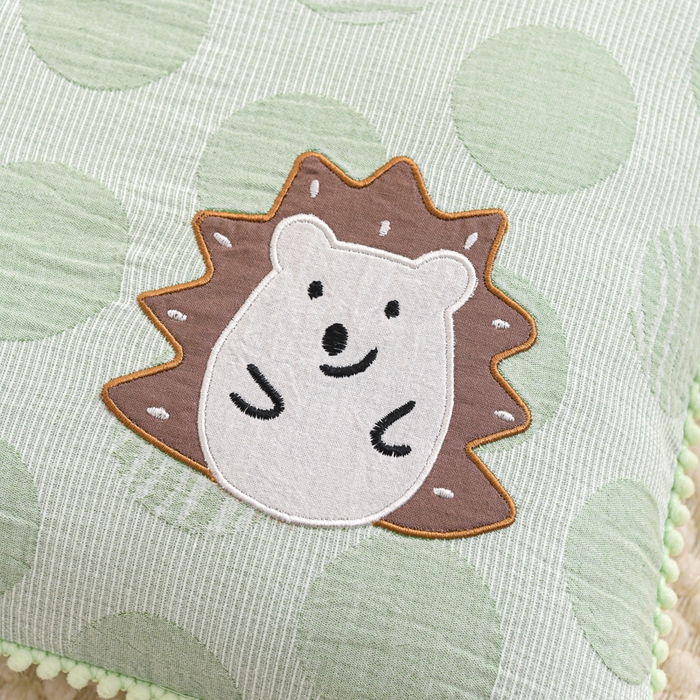 91家纺网 家纺一手货源 找家纺 织布人 2025新款枕芯A类全棉卡通儿童枕幼儿园午睡枕学生宿舍专用枕头-小刺猬 A类卡通小刺猬-果绿