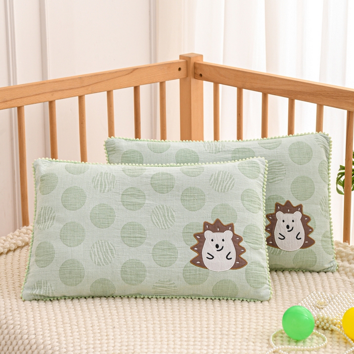 91家纺网 家纺一手货源 找家纺 织布人 2025新款枕芯A类全棉卡通儿童枕幼儿园午睡枕学生宿舍专用枕头-小刺猬 A类卡通小刺猬-果绿