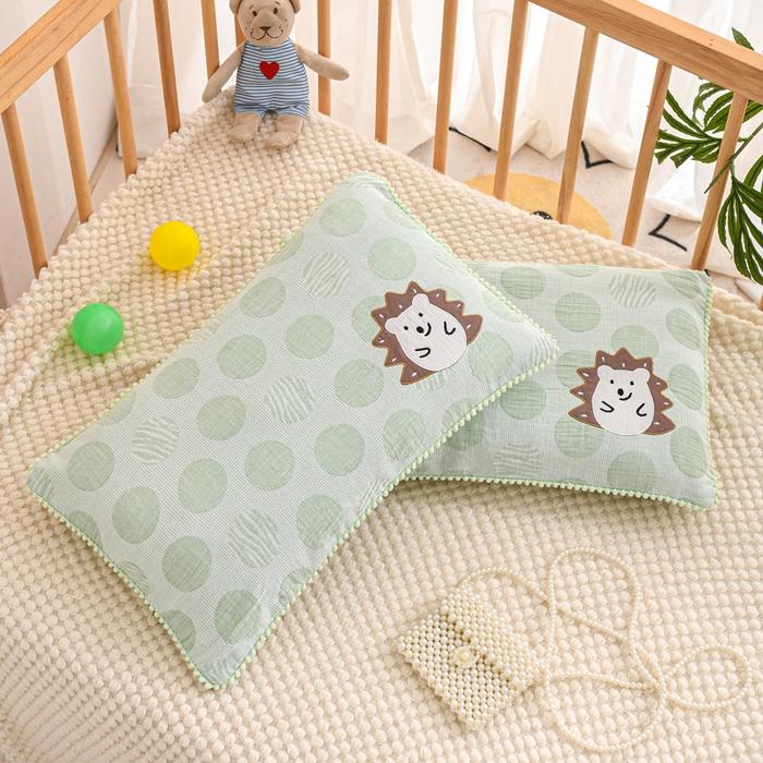 91家纺网 家纺一手货源 找家纺 织布人 2025新款枕芯A类全棉卡通儿童枕幼儿园午睡枕学生宿舍专用枕头-小刺猬 A类卡通小刺猬-果绿